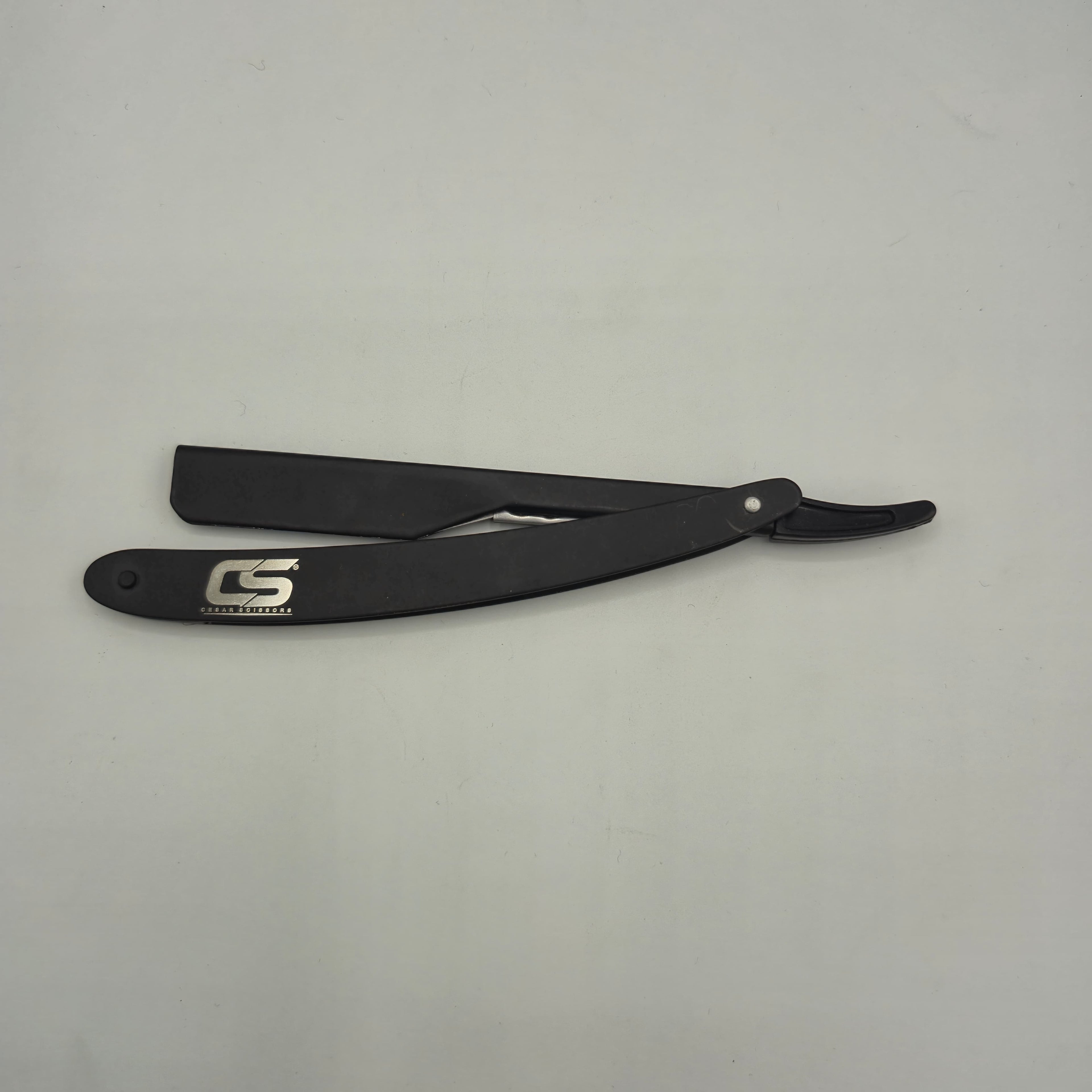 CesarScissors Precision Straight Razor (Matte Black)